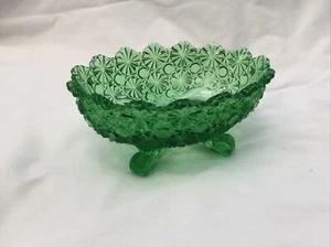 5-1/2" Green Footed Glass Oval Candy Dish (Button and Bows Daisy) L. G. Wright - Picture 1 of 4