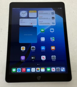 Apple iPad 8a generazione 10,2" (32 GB di spazio di archiviazione - grigio siderale - MYL92LL/A) * - Foto 1 di 7