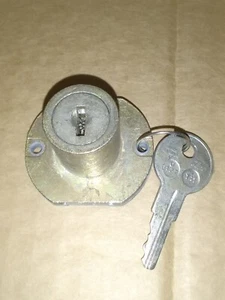 Trade Stimulator Illinois Lock and Key  - Picture 1 of 9