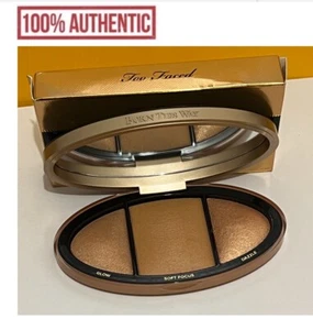 TOO FACED ~ BORN THIS WAY TURN UP THE LIGHT HIGHLIGHT PALETTE ~ TAN ~ - Picture 1 of 6