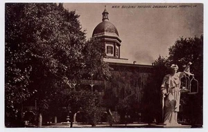 Estatua de casa de los soldados nacionales de Hampton VA 1909 y postal del edificio principal - Imagen 1 de 1
