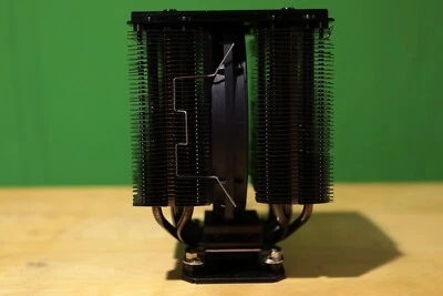 be quiet! Dark Rock Pro 4 135mm/120mm CPU Fan with Heatsink - Black - Image 1 of 4
