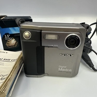 SONY Mavica MVC-FD7 0.3MP Digital Camera - 386480 Comes with Battery - Image 1 of 4