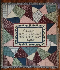 Tapiz tejido Patchwork Friendship 49” X 57” nuevo con etiquetas por colecciones etc. - Imagen 1 de 6