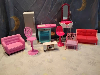 9 Piezas De Muebles Muñeca Barbie: Sofás, Cocina, Tocador, Sillas, Mesa Estéreo Foto 1 de 4
