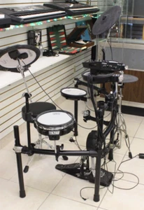 Roland TD-25KV V-Drums Electronic Drum Set With Hi-hat Stand and Pearl Pedal - Picture 1 of 5