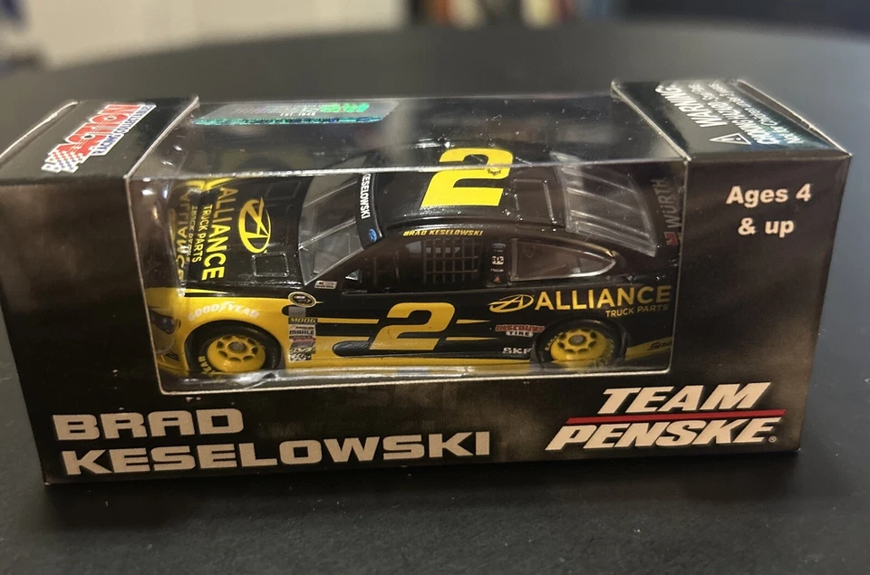 Brad Keselowski #2 Alliance Ford Fusion 2015 1/64 NASCAR diecast Foto 1 de 2