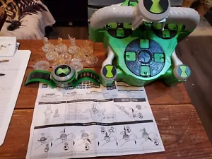 Bandai Ben 10 Lot, Ultimate Omnitrix With 11 Crystal, Alien Creation Laboratory - Picture 1 of 7