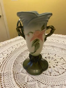 Vintage Hull Pottery Woodland W18 Vase 10 1/2" High Made in the U.S.A. - Picture 1 of 20