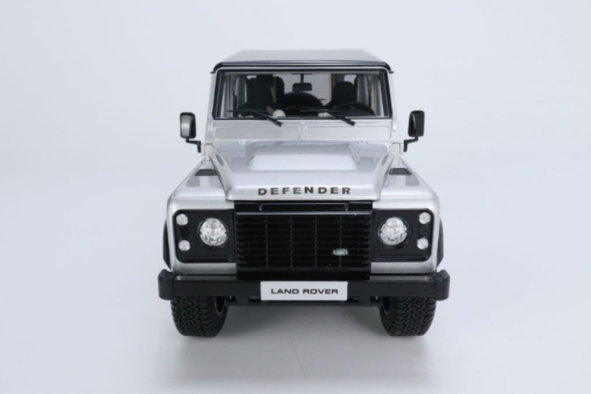 ERTL ランドローバー ディスカバリー ３ LAND ROVER 1/18 ERTL - Land Rover Discovery LR3 (1:18, Silver) 33995 - Toy