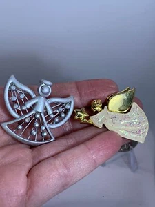 Lot of 2 Angels AAI Vintage Gold Silver MOP Brooch Pin M-3498 - Picture 1 of 4