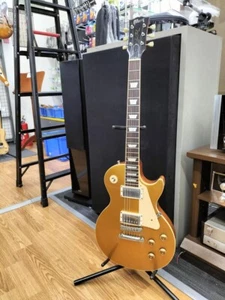 Gibson Les Paul Standard Gold Top Made in USA 2006 Electric Guitar - Picture 1 of 17