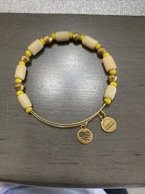 Pulsera expandible Alex & Ani madera natural cuentas amarillas Foto 1 de 4