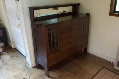 Buffet/aparador Craftsman Farmhouse con espejo y ventanas Foto 1 de 4