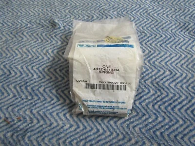 NEW 1994 - 2010 FORD MUSTANG F150 EXPEDITION 4.6L ENGINE VALVE SPRING 4R3Z6513BA - Image 1 of 3