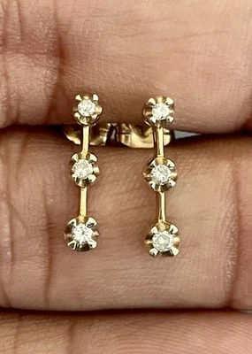 10KT Yellow Gold 0.18CTW Diamond Earrings (X273) - Image 1 of 4