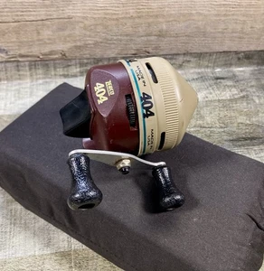 Zebco 404 Heavy Duty Spincast Angelrolle professionell gereinigt & geölt Lesen!! - Bild 1 von 9