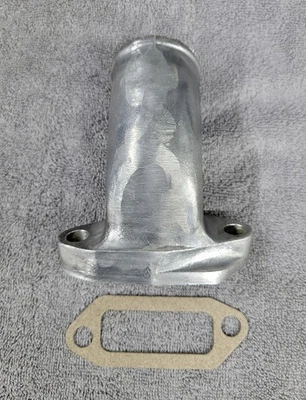 Ford Modelo A AA 1928-1929 salida de cuello de agua superior Foto 1 de 4