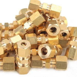 Compression Reducing Union 3/16-Inch OD x 1/4-Inch OD Brass Fitting (Pack of 25) - Picture 1 of 5
