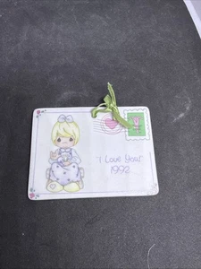 Postal rubia de porcelana con sellos de Pascua de Enesco Precious Moments I Love You 1992 - Imagen 1 de 2
