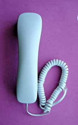 CORDED HANDSET w/COILLED CORD FOR AT&T CL4940 /CD4940  PHONES   A2.10 - Image 1 of 3