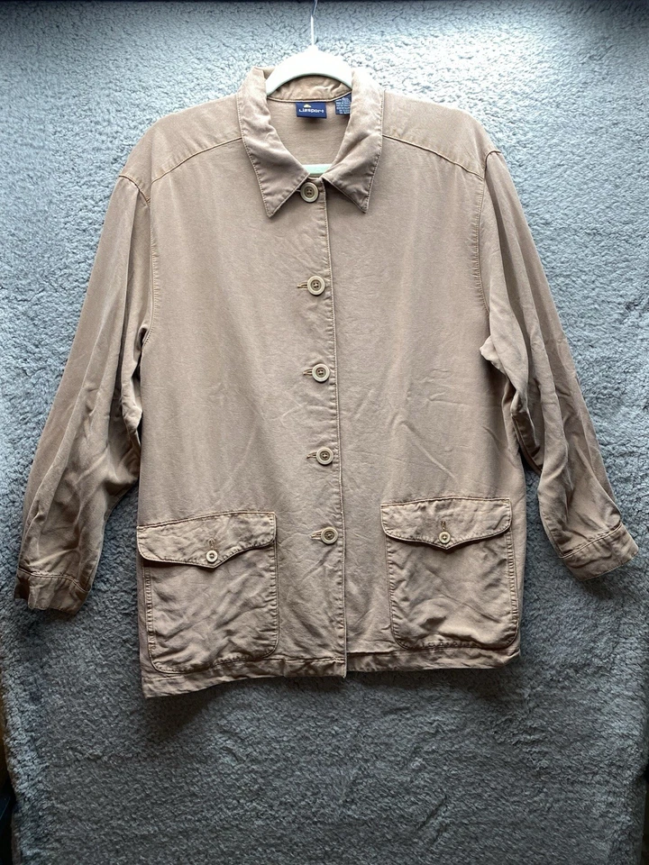 Camisa deportiva Y2K Liz para mujer mediana beige tostado cuello abotonado bolsillos superiores Foto 1 de 4