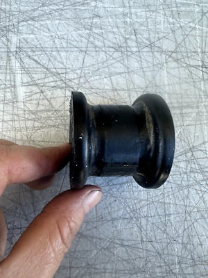 Chrysler Crossfire 2005 barra estabilizadora delantera buje de montaje de extremo OEM Foto 1 de 4