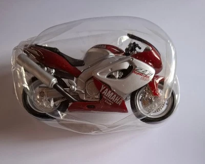 Miniature Moto Yamaha 1000 YZF - 1/18 Maisto - Neuf sous blister - Photo 1/4