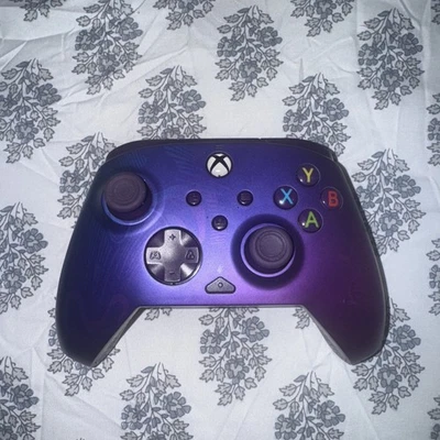 Xbox Controller with the cord - Image 1 of 2