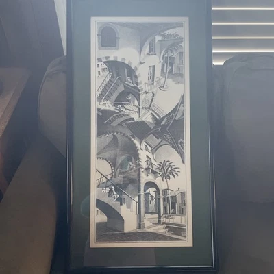 MC Escher Arte Emoldurada Emoldurada de Cima a Baixo - Imagem 1 de 4