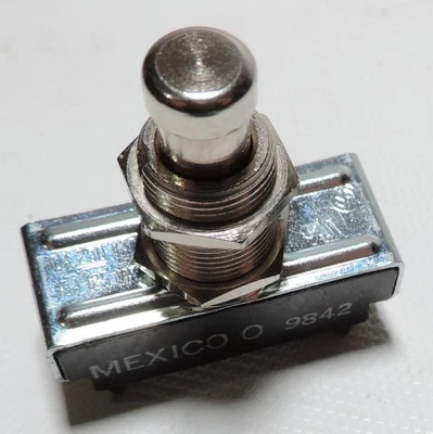 Terminales de tornillo con botón pulsador N/O de Carling Technologies Foto 1 de 4