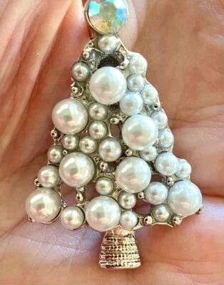 Pearl  Christmas Tree Brooch Silver   Box included - Image 1 of 4