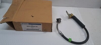Задний боковой тормозной шланг Ford Lincoln Town Car Mercury Marauder 3W1Z2A442AA - Изображение 1 из 4