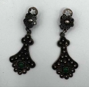 Mid-Century 800 Silver Filigree Clip-On Earrings with Peking Green Glass - Picture 1 of 3