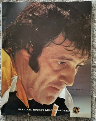 VINTAGE NHL HOCKEY 1972 PENGUINS VS BRUINS PROGRAM PHIL ESPOSITO COVER - Image 1 of 2