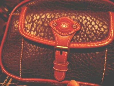 Bolso Bandolera Pequeño Esprit Vintage Cuero Guijarro Marrón Foto 1 de 4