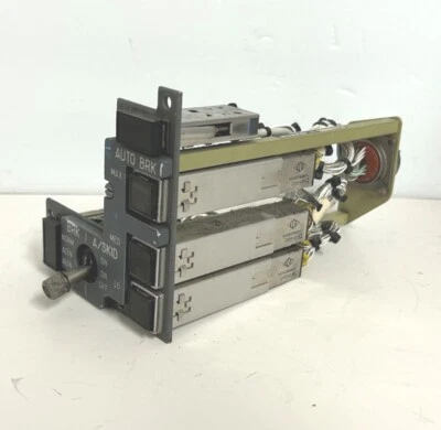 Panel de control de frenos Airbus Aircraft 401VU S9251121300060 Foto 1 de 4