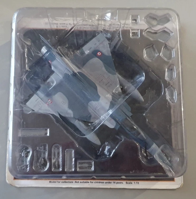 LES GRANDES FERRARI ALTAYA 1/24 NEUF - F1 - MICHAEL SCHUMACHER - 2000