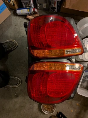 Par de luces traseras izquierda y derecha Lexus GS300 GS400 GS430 1998-2005 Foto 1 de 2