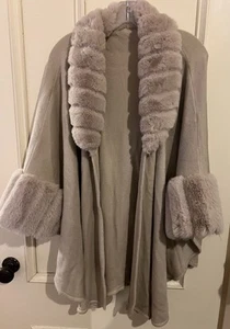 Faux Fur-Trimmed Shawl Cape L Brown - Picture 1 of 4
