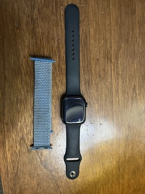 Apple Watch Series 7 45mm Schwarz GPS + Cellular Entsperrt - Bild 1 von 4