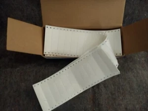 Avery 4013 Pin Feed Labels approx. 3500 - Picture 1 of 2
