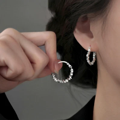 女士 925 纯银几何方块 Huggie 环状耳环 23x4 毫米礼品 I82 — 第 1/4 张图片