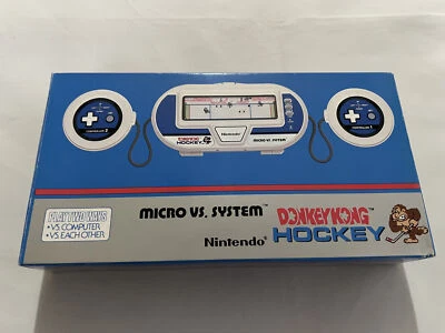 NINTENDO Game Watch Donkey Kong Hockey Micro vs System inglese ver. #460 - Immagine 1 di 4