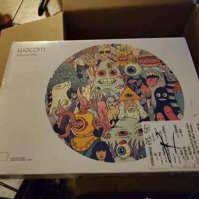 Wacom Intuos Pro large Digital Graphic Drawing Tablet, SHPTH660 - Image 1 of 4