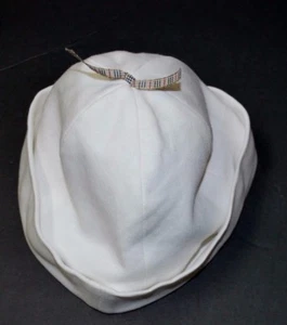 Beautiful Designer BURBERRY Infant Girls/Boys White Cotton Hat Size  12M - Picture 1 of 7
