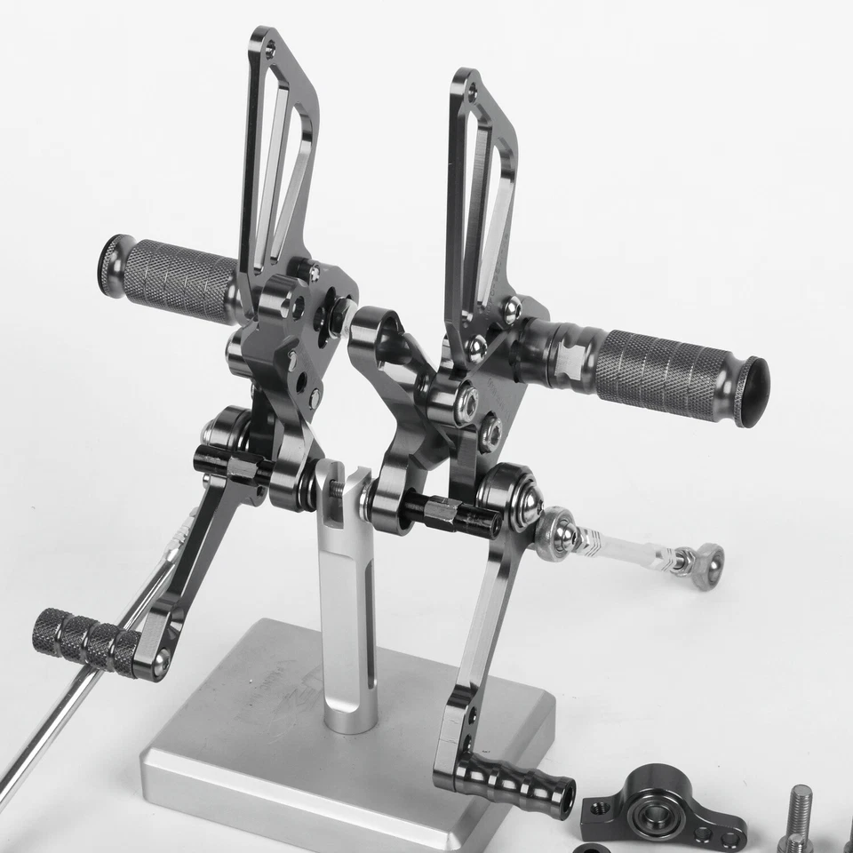 Titanium CNC Adjusting Rearset Footpegs Rear Set For Ducati 848 1098 1198 R/S Foto 1 de 4