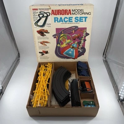 Aurora ThunderJet Modelo Motoring "Mustange Raceway" Vintage 1971 Juego de Coches Ranura Foto 1 de 4