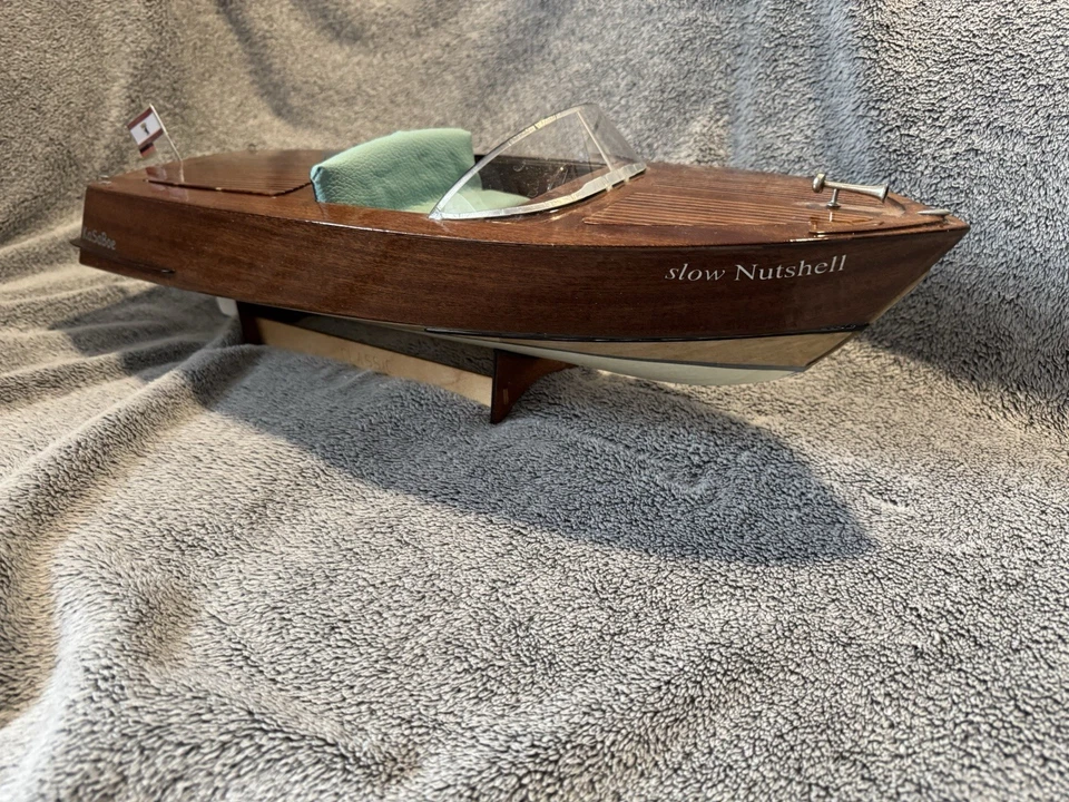 aeronaut „classic“ Holzboot - Bild 1 von 2