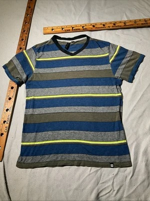 Рубашка Ocean Current молодежная для мальчиков маленькая разноцветная в полоску с v-образным вырезом повседневная опрятная - Изображение 1 из 4